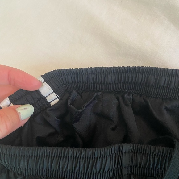 black nike tempo shorts - Picture 2 of 3